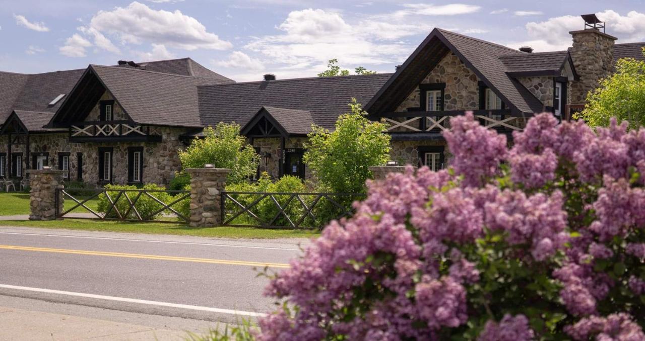 Condo Hotel Au Pied Du Mont Orford Exterior photo