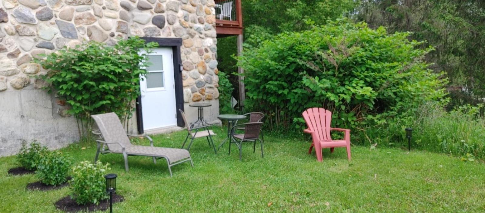 Condo Hotel Au Pied Du Mont Orford Exterior photo
