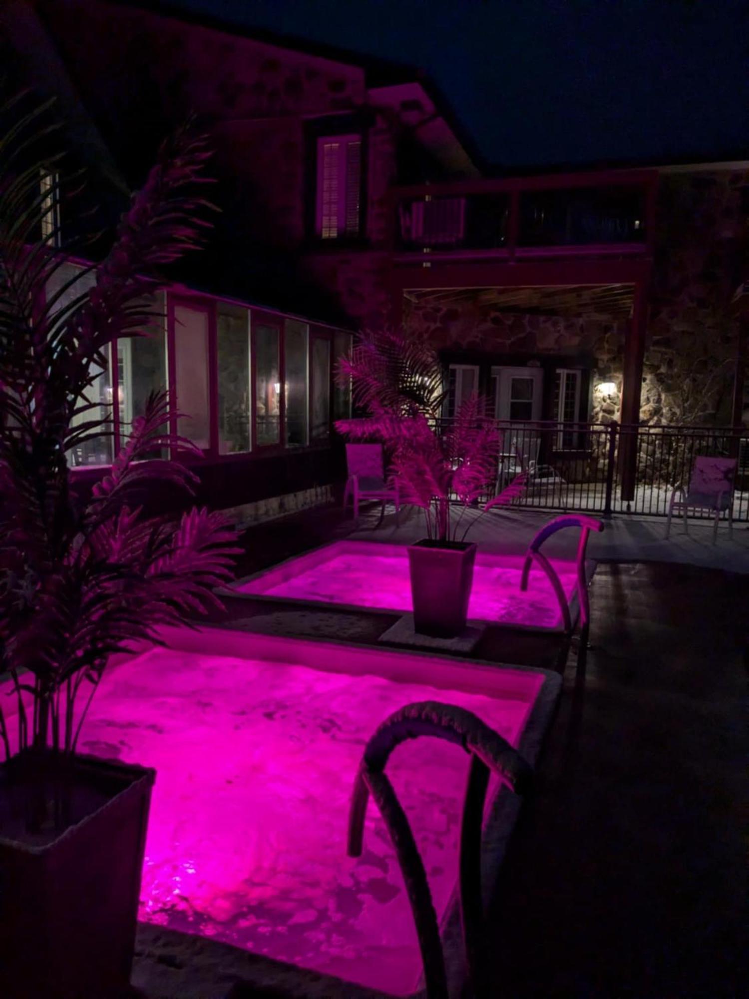 Condo Hotel Au Pied Du Mont Orford Exterior photo
